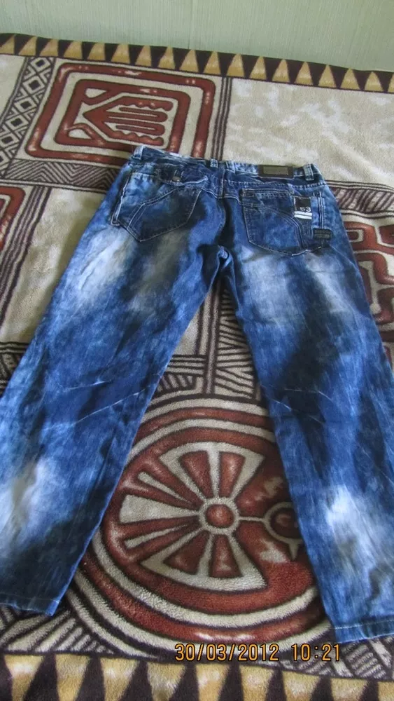Продам джинсы новые 2