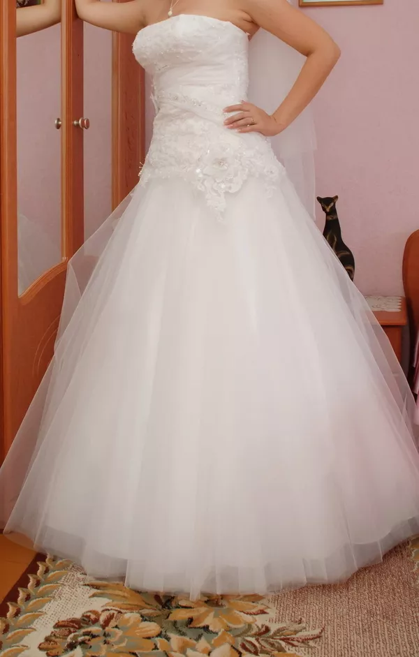 Фирменное свадебное платье  3