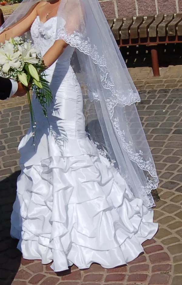 Продам красивенное свадебное платье