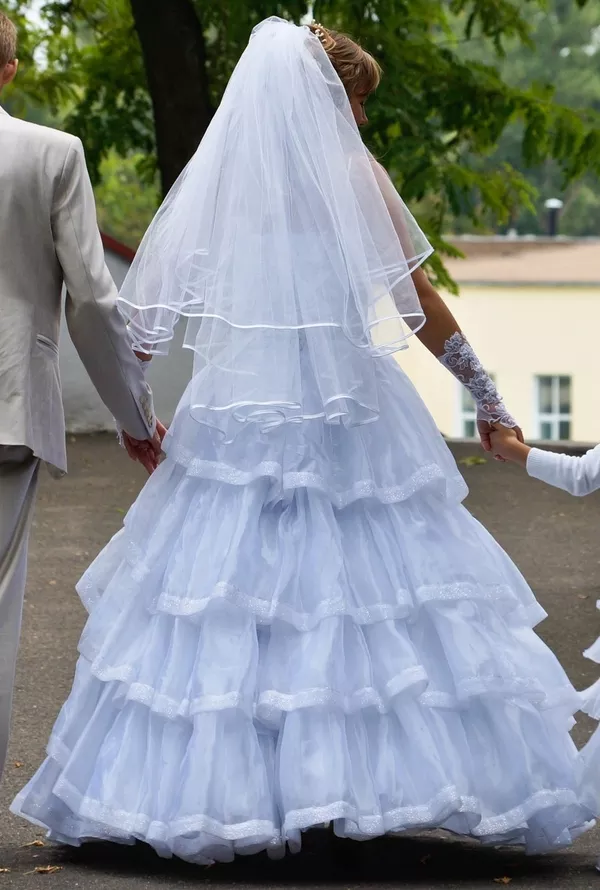 продам красивое свадебное платье 2